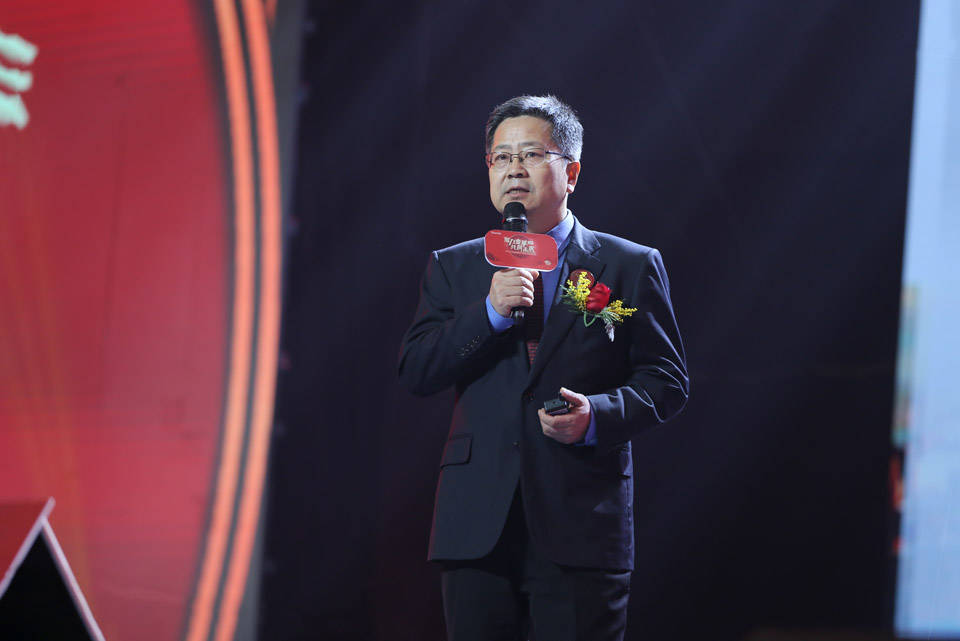 如今掌舵歌尔微电子的是其弟弟姜龙.