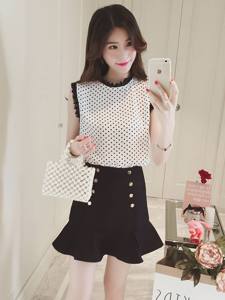 feel~ 上身胖怎么穿？瞧图下聪明人穿“雪纺衫”，百搭不挑人，真美