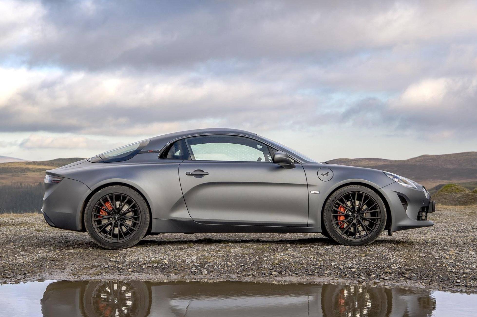 又一法系小跑车300匹马力4s破百中置后驱全球限量300台