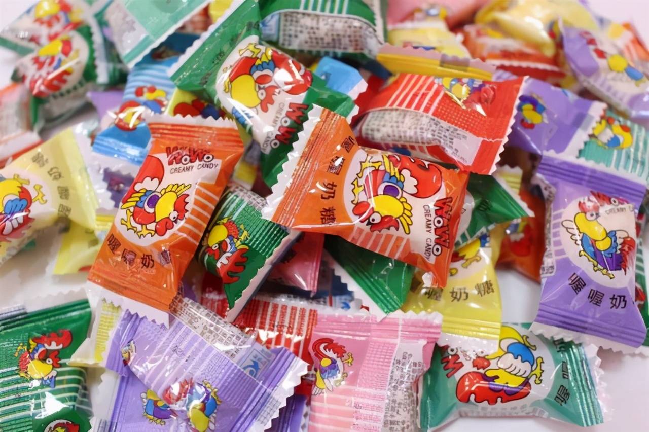 完了还得留下小伞玩过家家呢这个蛋糕可以说是80年代最精致的零食了11