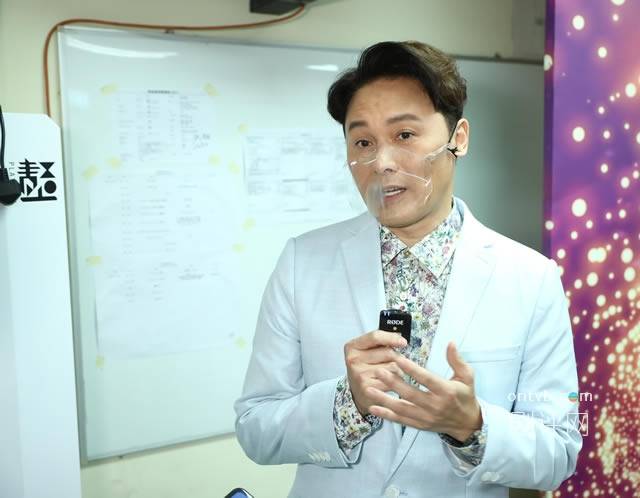 56岁曹永廉秘密入院一星期 五劳七伤曾做心脏手术兼患耳水不平衡