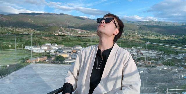 董九涵得到郭德纲老师破格提拔从霄字变成九字从师弟变成师哥