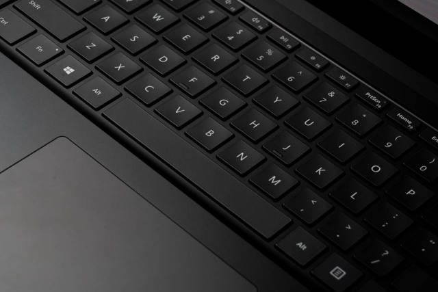 操作|处理器性能提升70%？新Surface牵手AMD颜值性能双杀，这把稳了