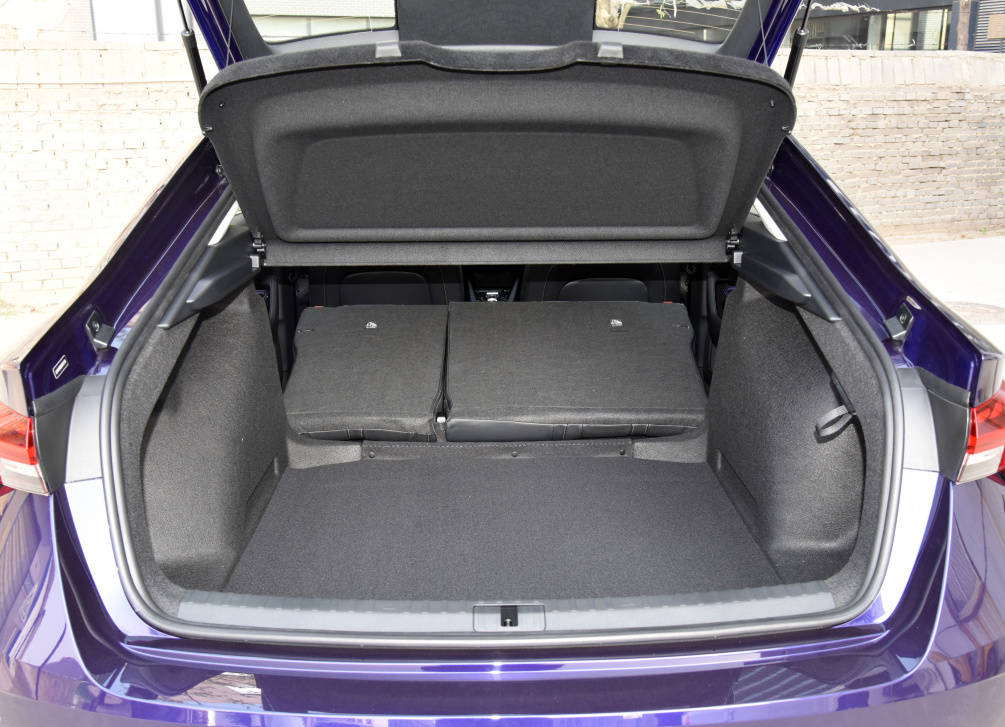 1249万起售斯柯达全新明锐pro上市标配大众14t长超4米7