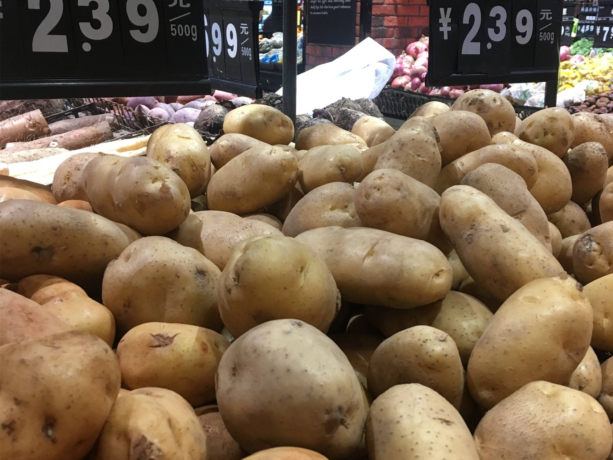 农特宝贝｜一个土豆十二种做法 城口咸宜镇黑土豆“烹”出致富路-上游新闻 汇聚向上的力量