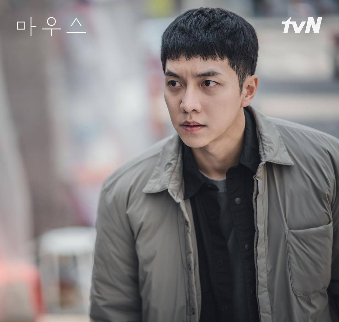 原创韩剧窥探剧情太烧脑李升基人设复杂但也有多个清晰的线索