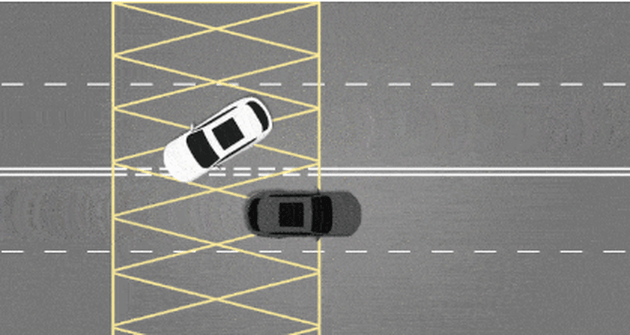 但只要中央没有隔离护栏,在避让正常行驶的车辆后,可以在此掉头