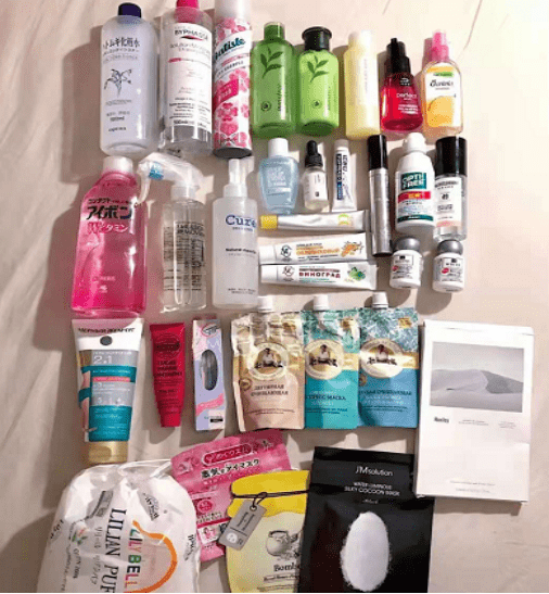 夏天用的化妆品 99fbda11db4d4bf58f9209563d35d9eb.png