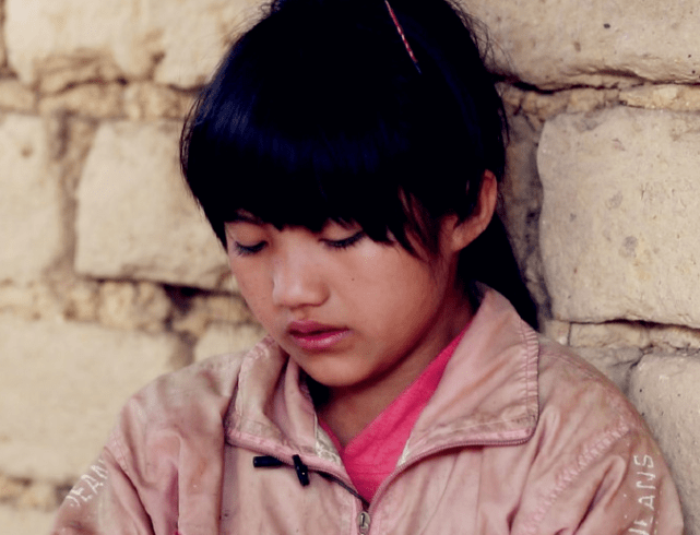 变形计李勒优长大了近照曝光颜值大跌满脸青春痘太抢镜了