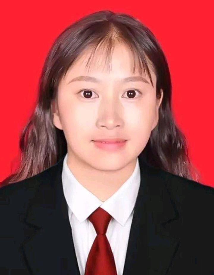 洛桑曲珍说,自己是幸运的,得到了国家和社会各界许多无偿的资助,也