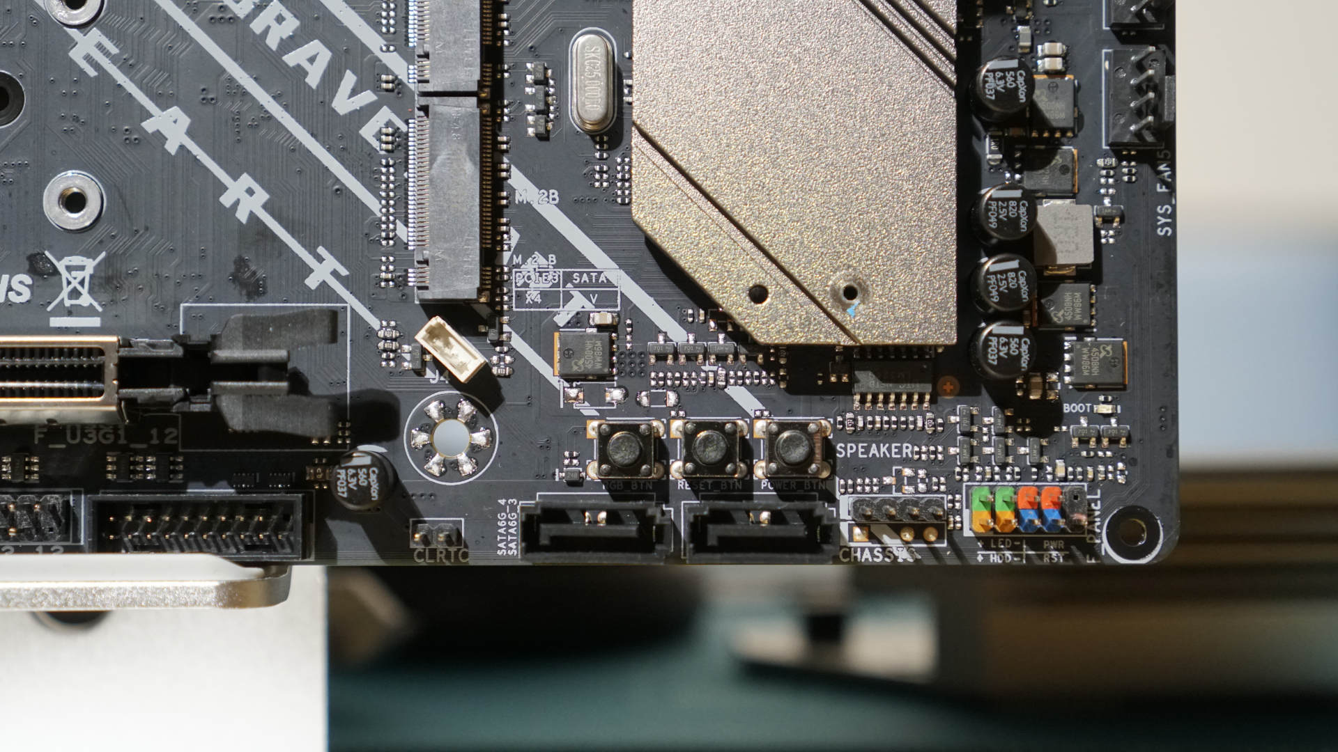 无堆料不高端浅评铭瑄b550电竞之心主板