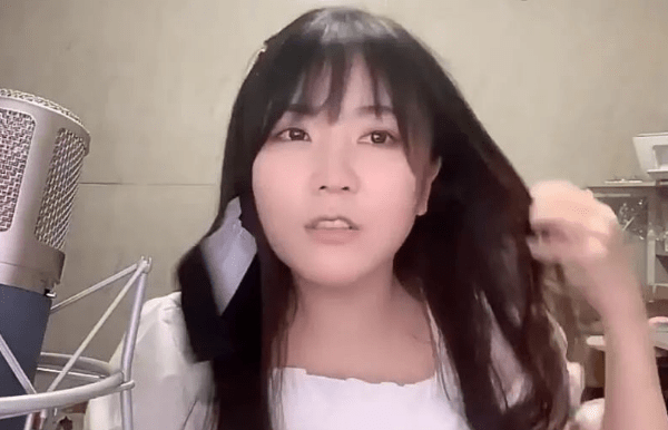 网红小团团口罩掉落!两次露脸引发热议,网友:没身材没颜值