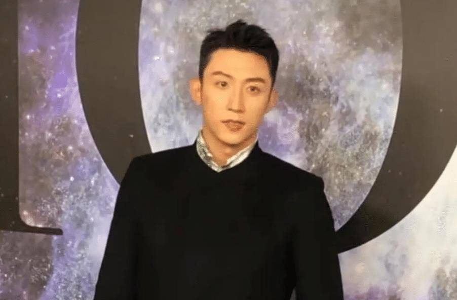 男明星颜值排行榜_明星活动生图:“死亡打光”男星颜值不受影响,女明星变化大