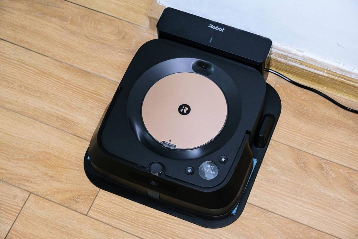 术业有专攻irobotm6家用擦地机器人让地板更洁净
