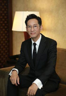 东叔王劲松30岁傅彪劝他北漂成名后曾怒骂年轻演员