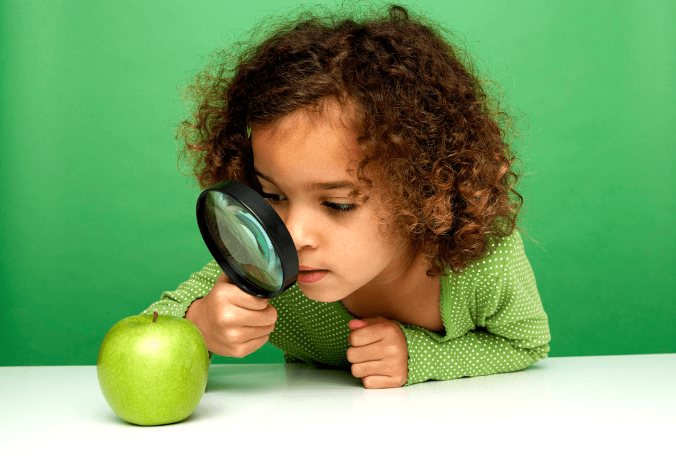 爷爷的放大镜,增强宝宝的观察力