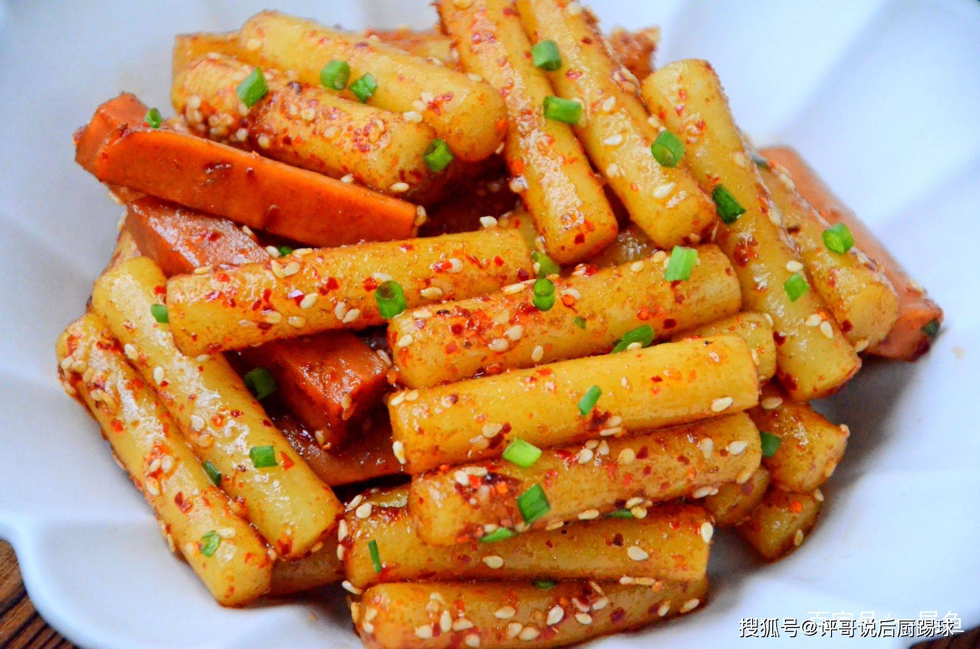 美味的孜然火腿年糕就做好了.