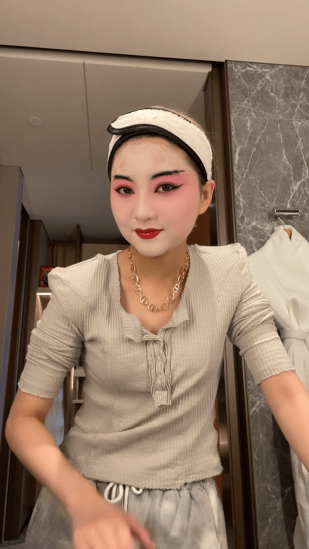 解密京剧演员卸妆好好给大家讲一讲