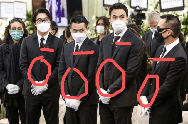 四兄弟难得一聚,父亲葬礼上他们穿着西服革履戴白手套,唯一的区别是