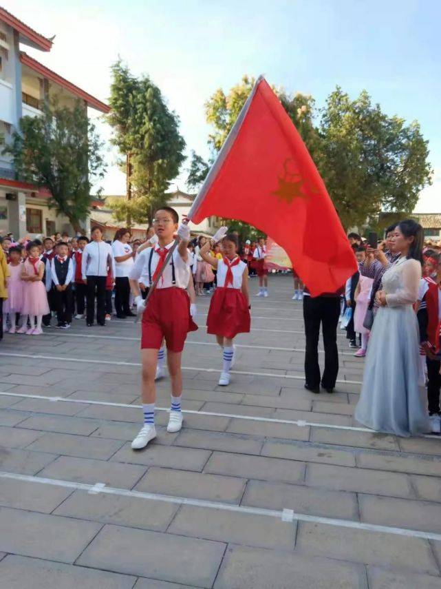 庆六一!丽江多校举行文艺汇演,娃娃们精彩节目不断