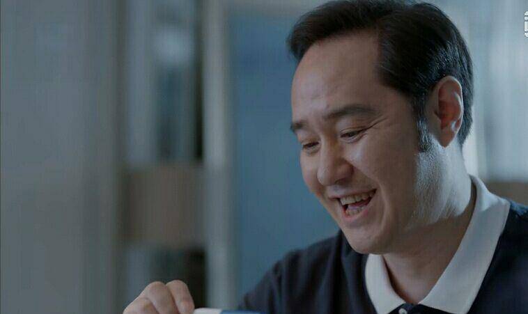 《少年派》:从"杜万鹰"到"钱钰锟",冯雷依然演招人恨的角色