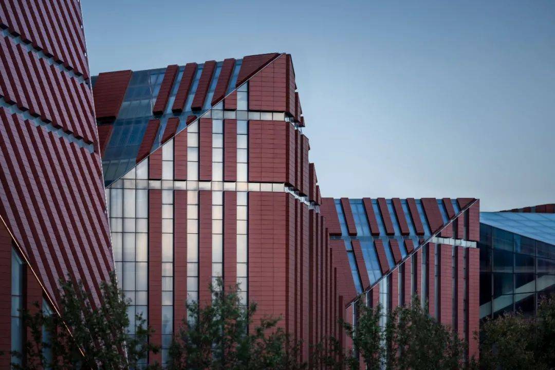 中国最大单体青少年宫--沈阳市青少年宫建成