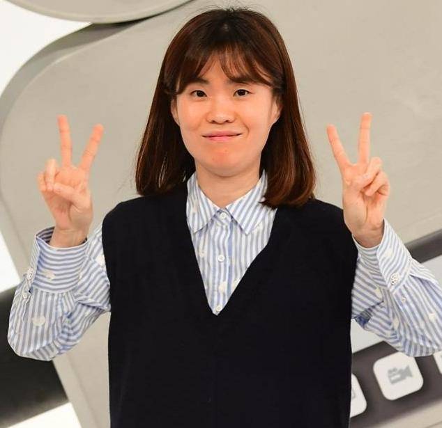 Sm又一艺人被骂上热搜 红贝贝yeri发文悼念朴智善 配图引发争议 因为