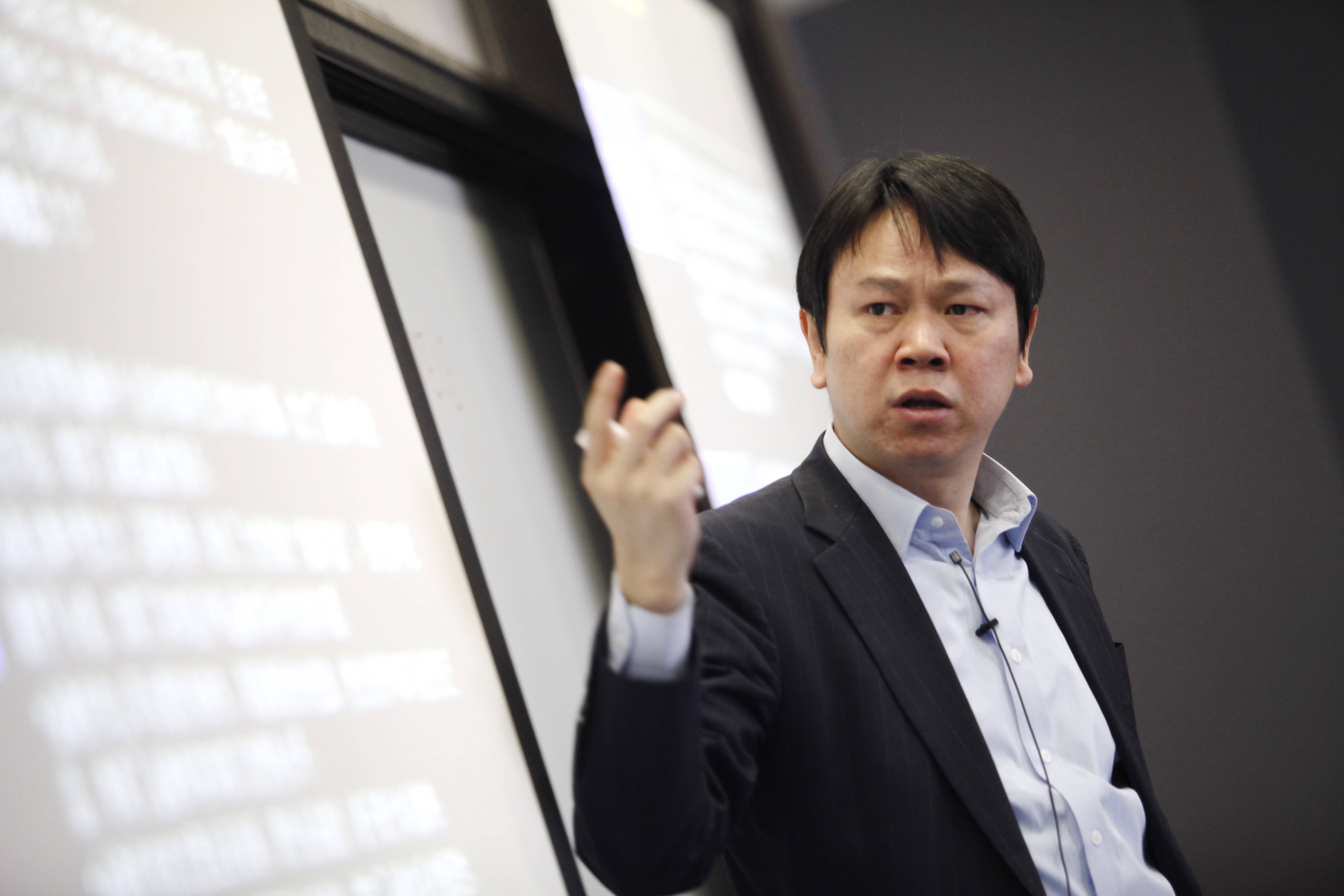 北大光华院长刘俏:当地人的日常是别人千辛万苦才获得的权利