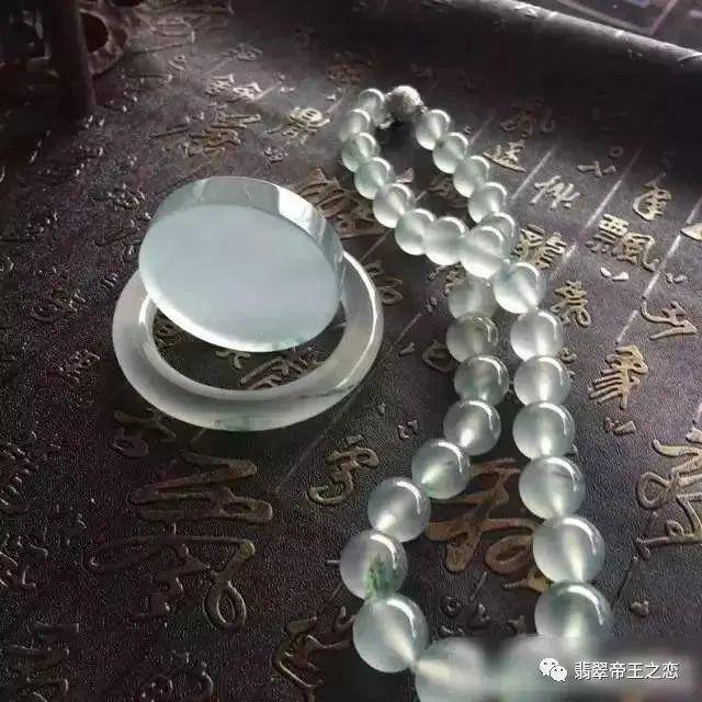 市场需求影响下 翡翠的价格又会产生什么样的变化 手镯