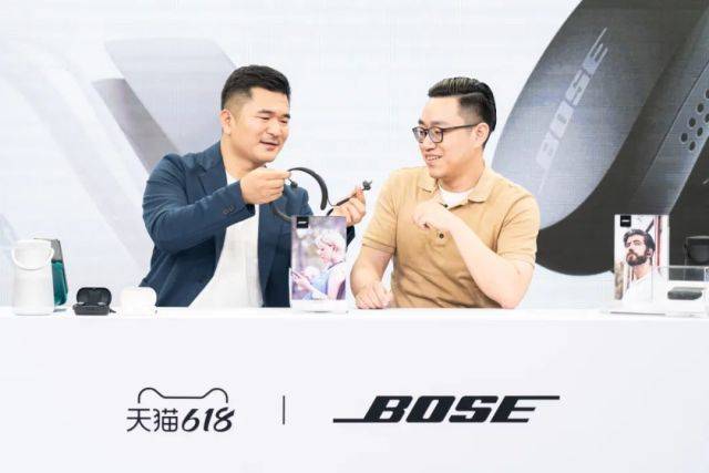 贝斯|战狼2女主空降直播！耳机、音箱还能这么玩？一发入魂肾上腺素飙升