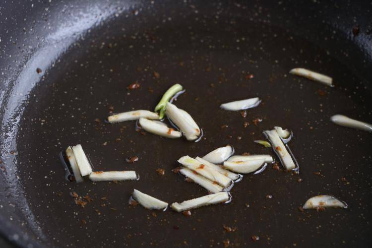 糯米鸡的做法全过程简单 69d644ae9e7f4f84b13d9408bdca74e2.jpeg