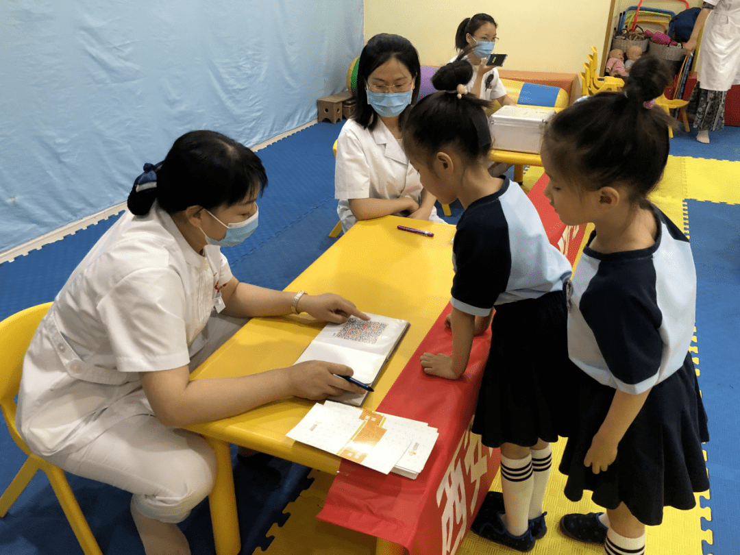 关注普遍的眼健康西安市第一医院走进幼儿园开展66全国爱眼日义诊活动