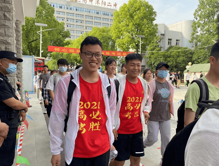 阜阳市第一中学校服图片