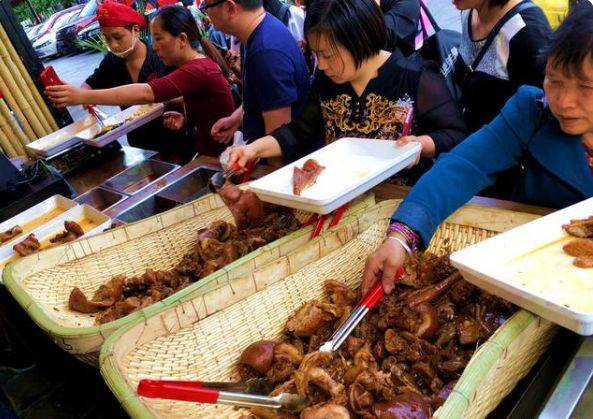 卤味店排行榜_卤味陷入内卷:一家商场11个品牌,居民区聚集20多家卤味店