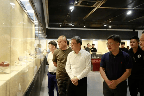 曼生遗韵文人紫砂艺术作品展在杭州启幕