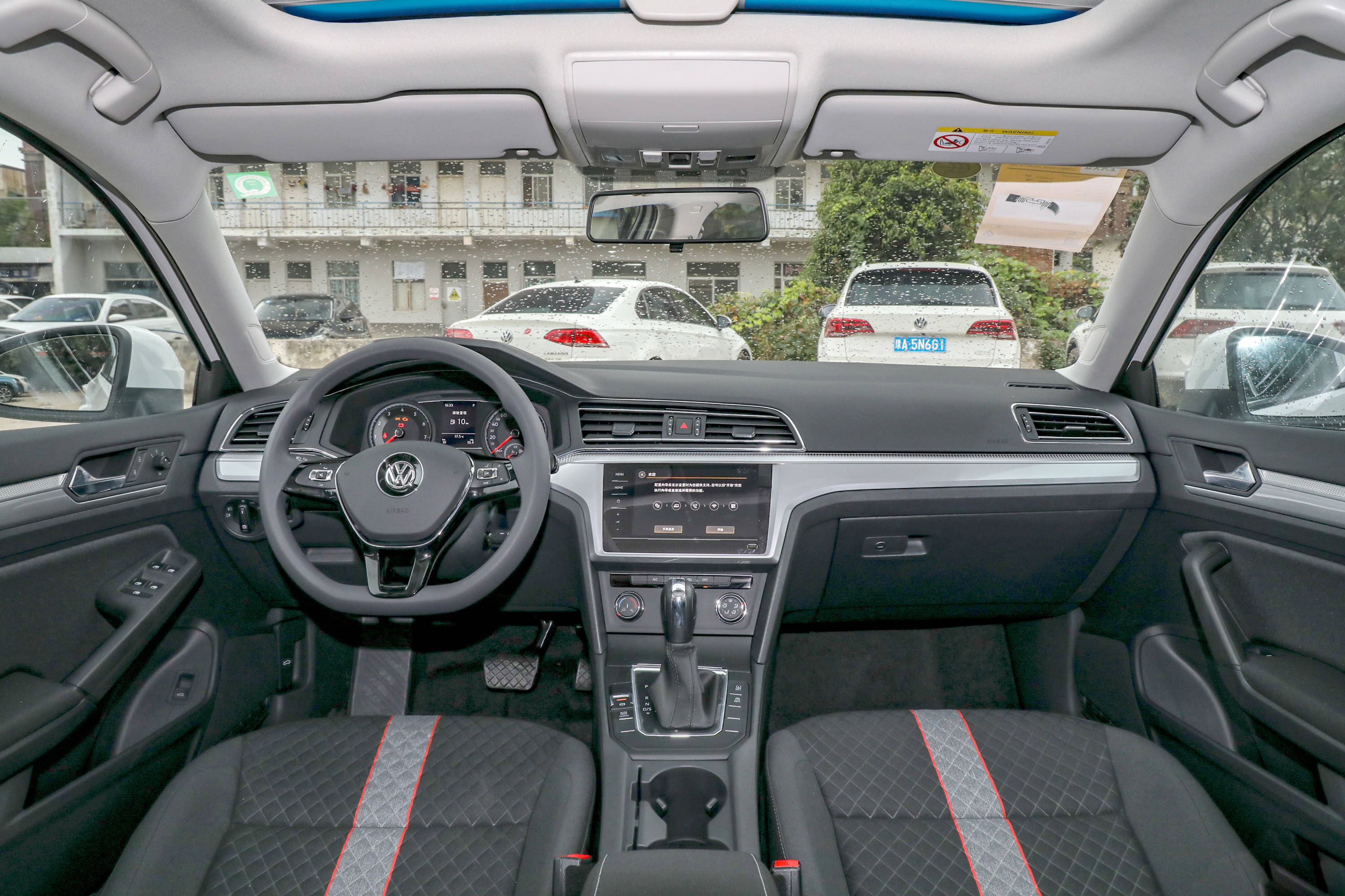 新款大众凌渡上市继续命名280tsidsg舒适型增加自动大灯