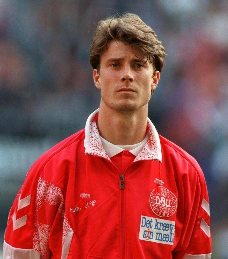 欧洲杯形象大使之布莱恩劳德鲁普丹麦童话缔造者睡美人太经典