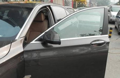 如何快速撕掉车窗膜 e5dd55e743dd44d093934c2886c90347.jpeg