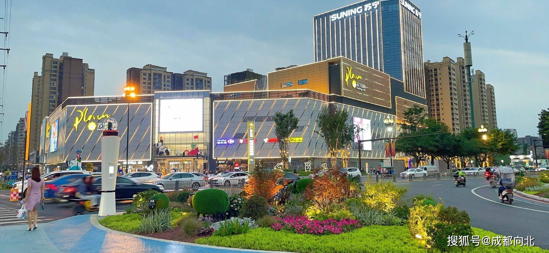 新都区蜀龙大道环岛改造带来众多可玩可观性设施这里太美了