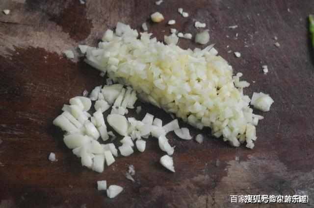如何把肉切成丝 3573eb4627a54c8d82193c6f7b358cd3.jpeg