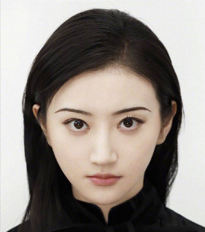 明星高颜值证件照 景甜靠细眉出圈 肖战剑眉星目 李易峰像校草 照片