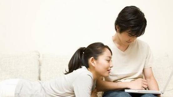 梦境交织的喜悦与疑惑,女朋友在房间产女,友人的询问引发深层梦境解析 梦境交织的喜悦与疑惑,女朋友在房间产女,友人的询问引发深层梦境解析