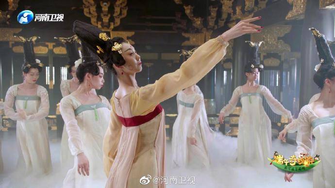 唐宫夜宴之后,端午奇妙游再出圈,水下泡26个小时拍出水下飞天!