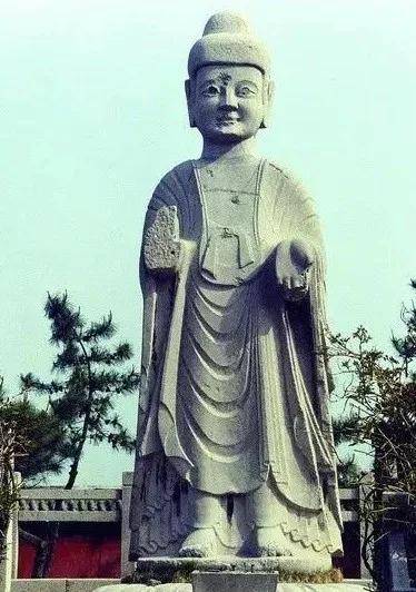华东地区现存最大,最完整,可移动的单体石佛造像2,西天寺造像为周代至