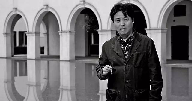 插图:电影《被光抓走的人》剧照本篇荐书:余华《活着》余华的《兄弟》