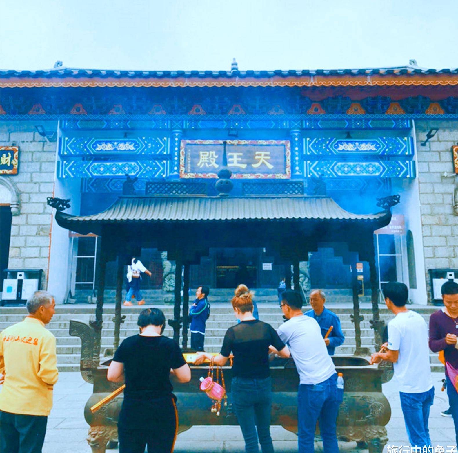 南岳一古刹,建于海拔1300米上,是道教与佛教相结合的寺庙_封寺