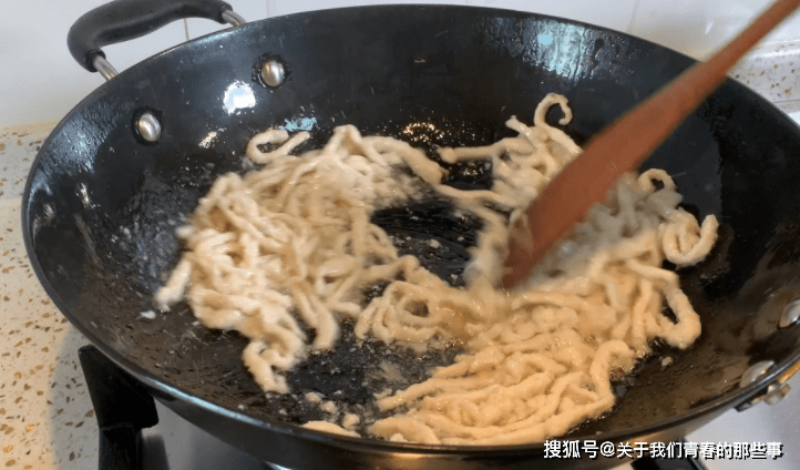 炒肉丝怎样才能嫩滑 1ab10fd0422a4ba78bcc36c9226e5e68.png