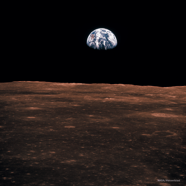 登过月球,拍下地球的相机品牌,为什么动不动就卖几十万?_哈苏