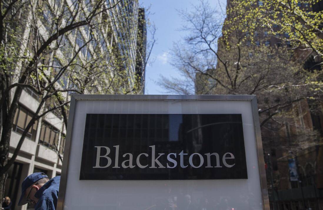 "脱身"房地产成功,卖掉soho中国!潘石屹夫妇套现195亿元_黑石集团