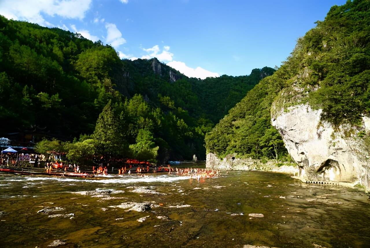 打卡世界少有的"浅水广场",享受戏水的乐趣,嗨翻这个夏天_白水洋
